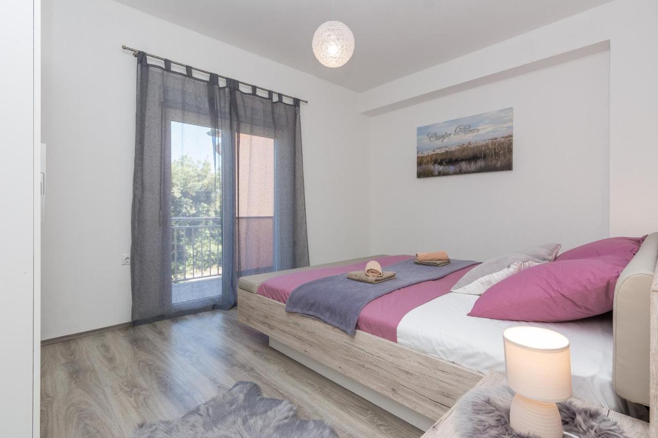 Apartments Marko Sukošan Eksteriør bilde